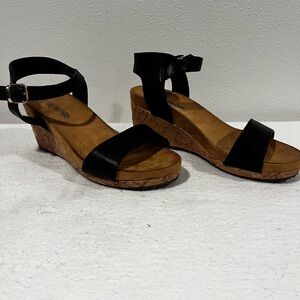 Dream Pairs wedge sandal 6.5